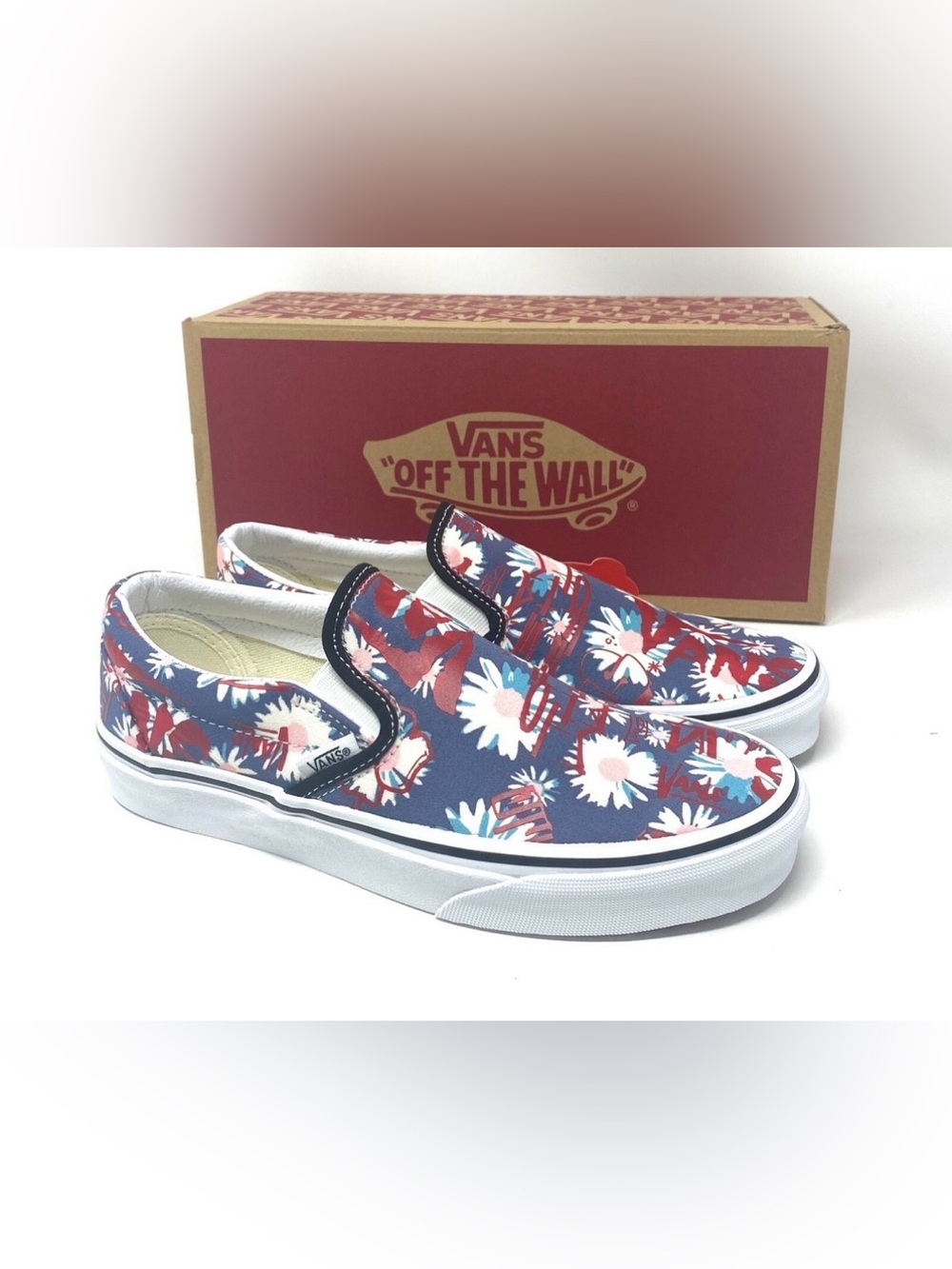 Vans women’s size 6 Slip on crew Floral Print Sneakers Navy/Red/White graffiti
